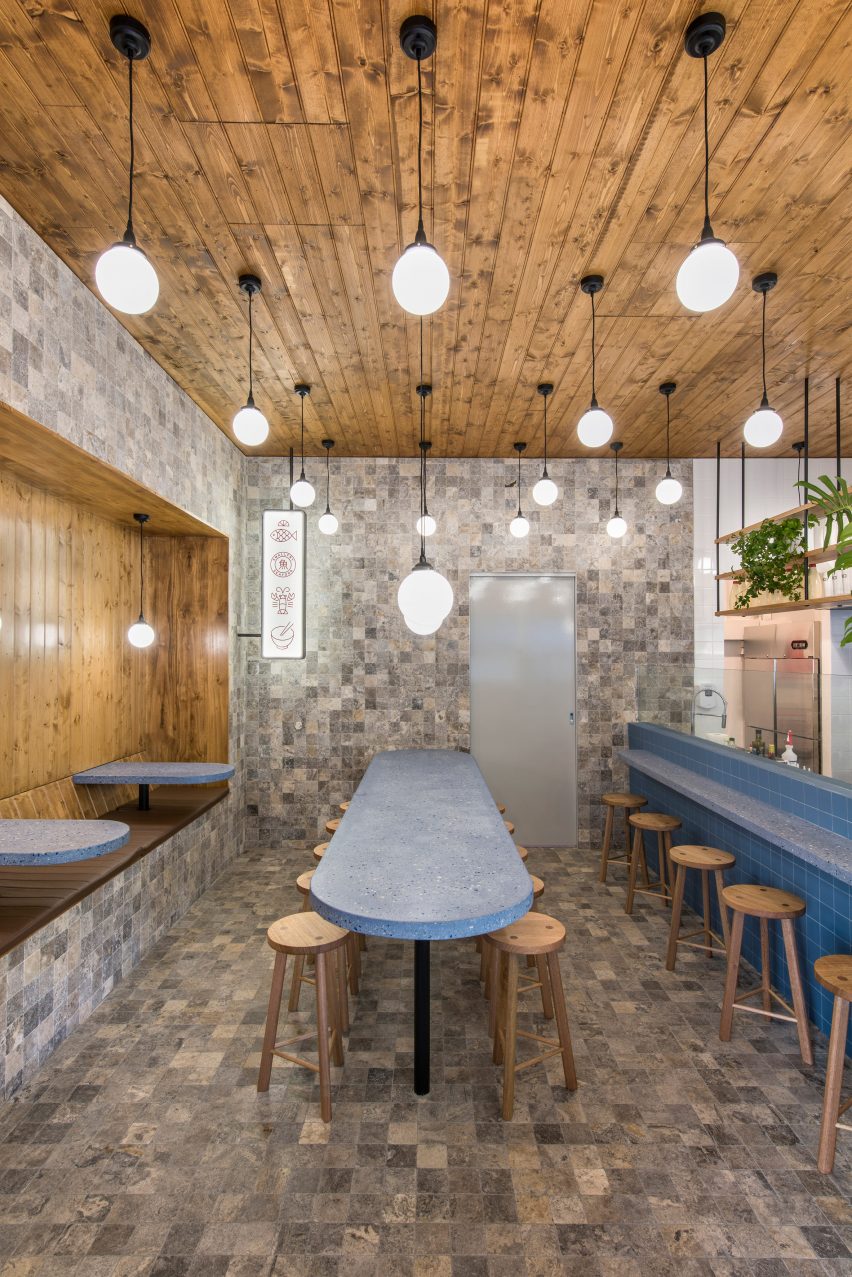 Smallfry Seafood restaurant by Sans-Arc Studio