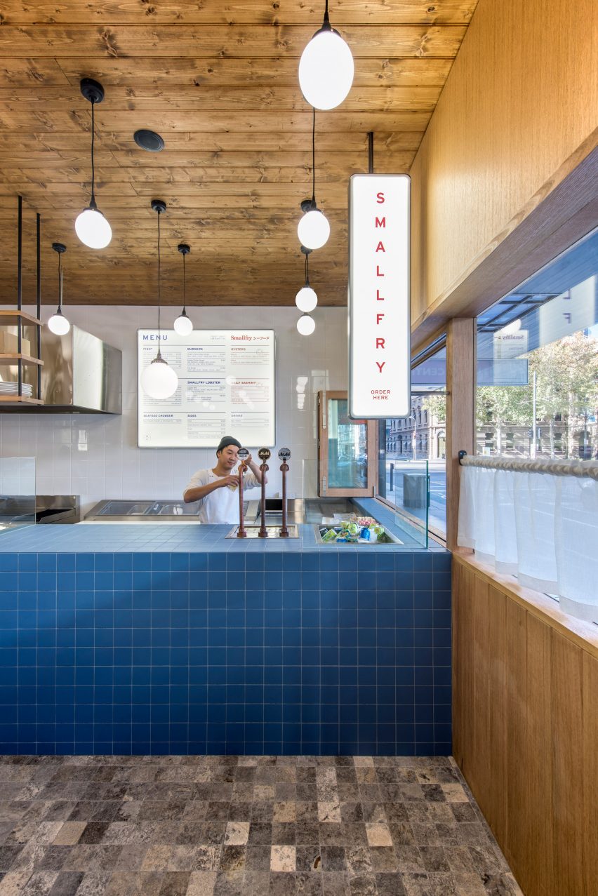 Smallfry Seafood restaurant by Sans-Arc Studio