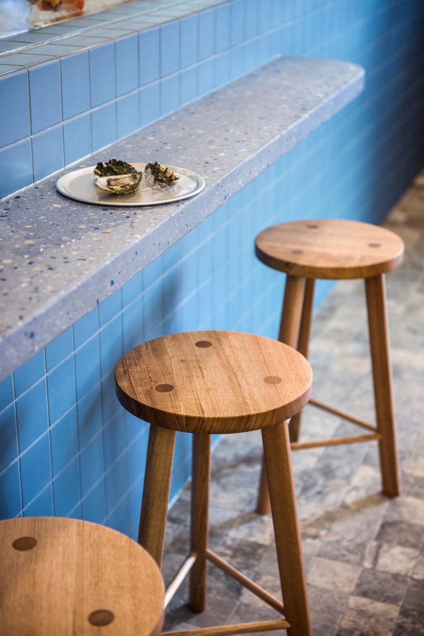 Smallfry Seafood restaurant by Sans-Arc Studio