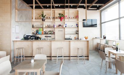 Architect Sanja Premrn designs SPIN bar in Slovenia