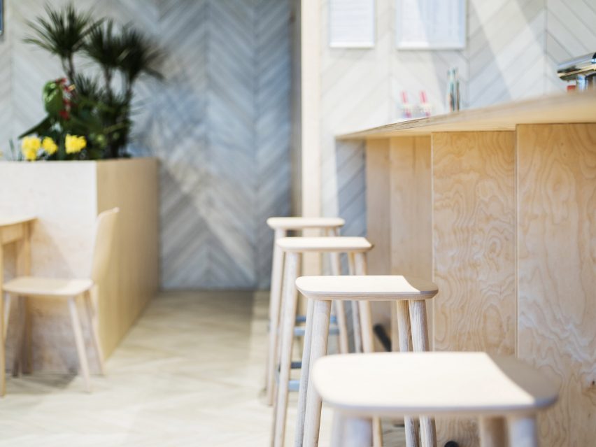 Architect Sanja Premrn designs SPIN bar in Slovenia