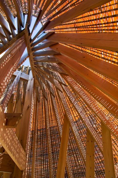 University of Hong Kong students build Sun Room for farmers of China's Peitian village