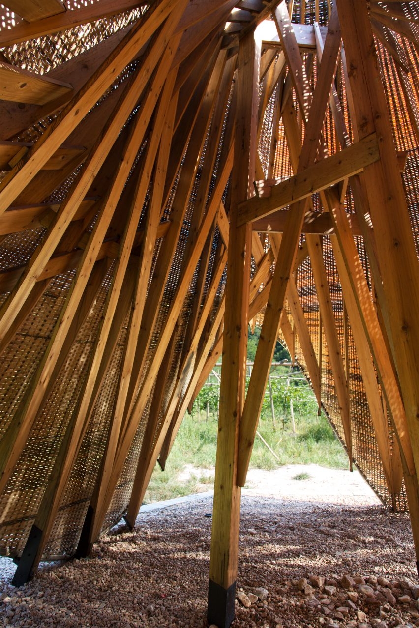 University of Hong Kong students build Sun Room for farmers of China's Peitian village