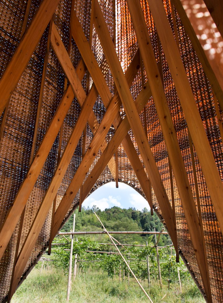 University of Hong Kong students build Sun Room for farmers of China's Peitian village