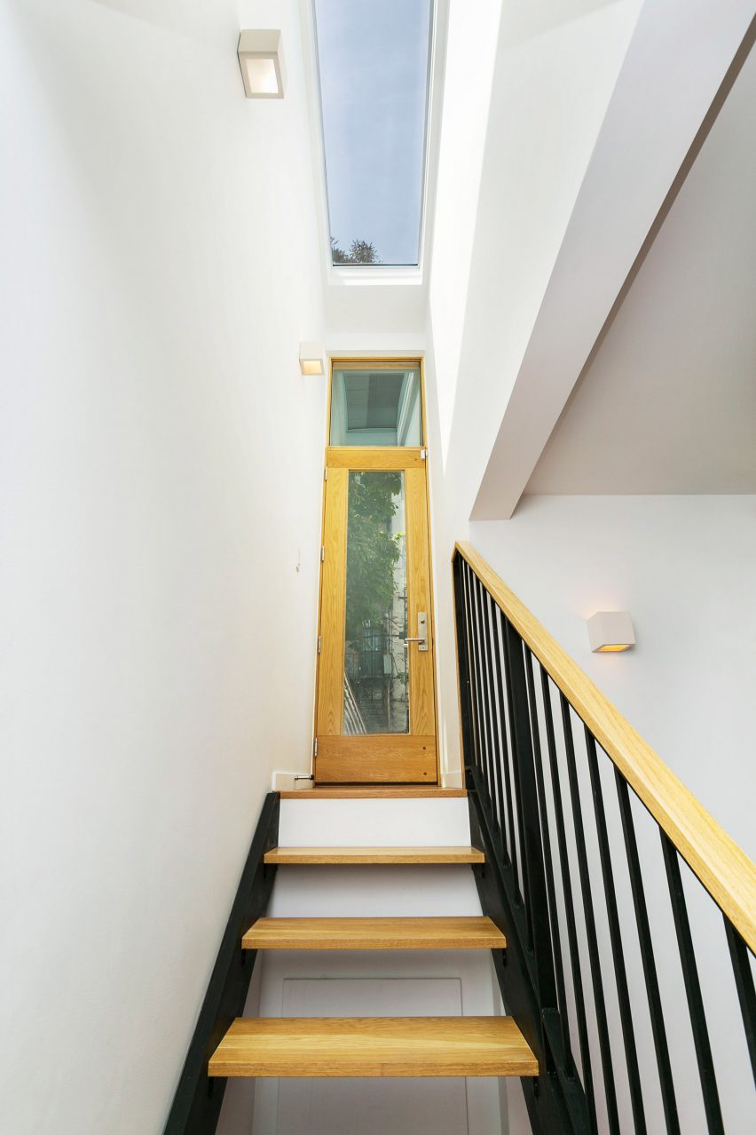 Sunset Park Row House by Bostudio