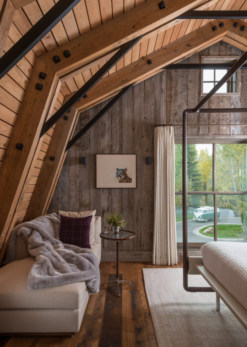 The Barn by Carney Logan Architects