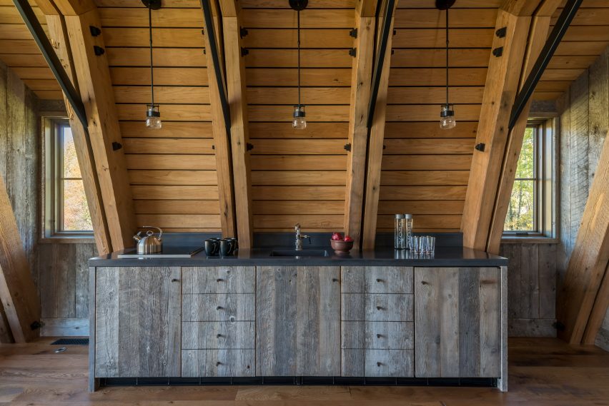 The Barn by Carney Logan Architects