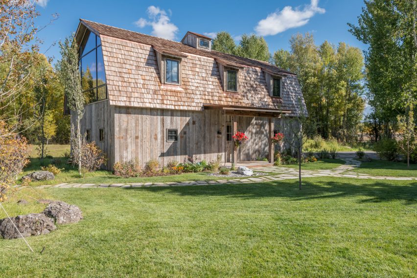 The Barn by Carney Logan Architects