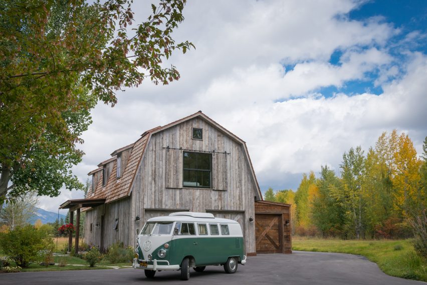 The Barn by Carney Logan Architects