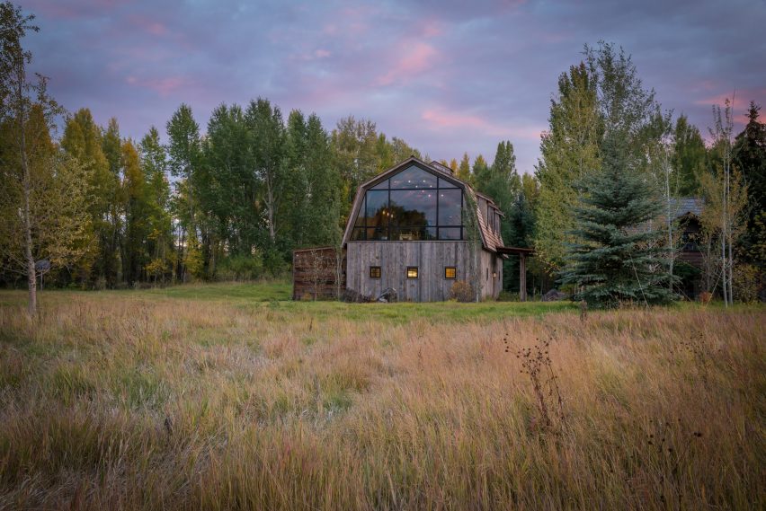 The Barn by Carney Logan Architects