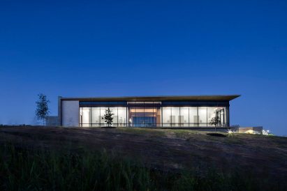 Westlake Dermatology by Matt Fajkus Architecture