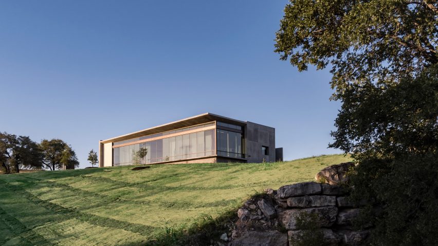 Westlake Dermatology by Matt Fajkus Architecture