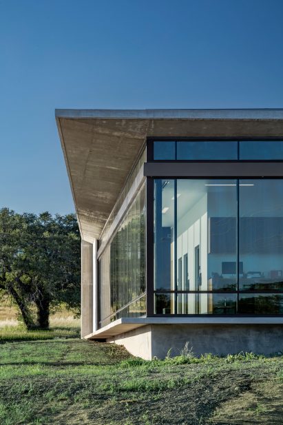 Westlake Dermatology by Matt Fajkus Architecture
