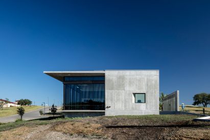 Westlake Dermatology by Matt Fajkus Architecture