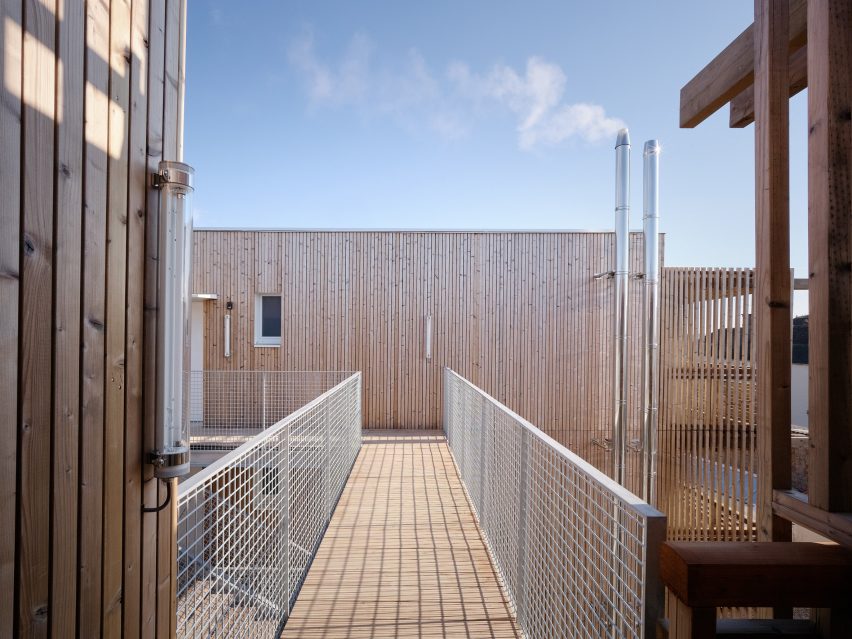 26 Social Housing by Odile and Guzy Architectes