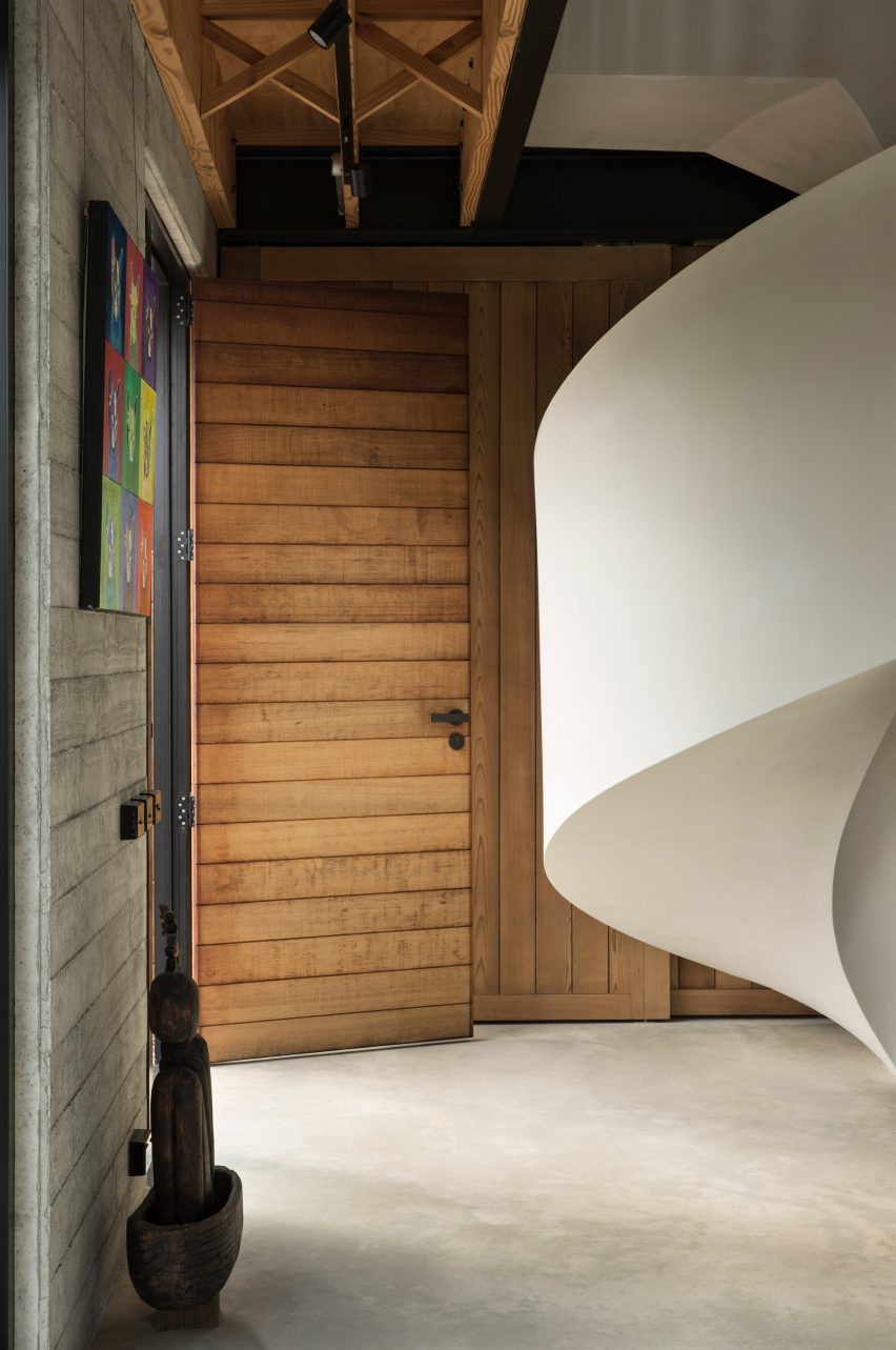 Anzac Bay House by Vaughn Mcquarrie