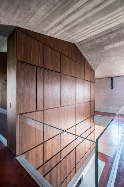 AP House by GGA Architects
