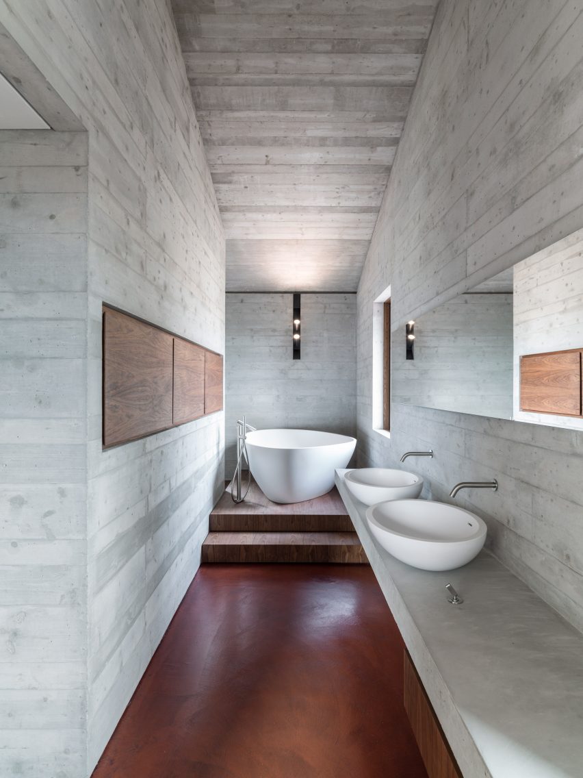AP House by GGA Architects