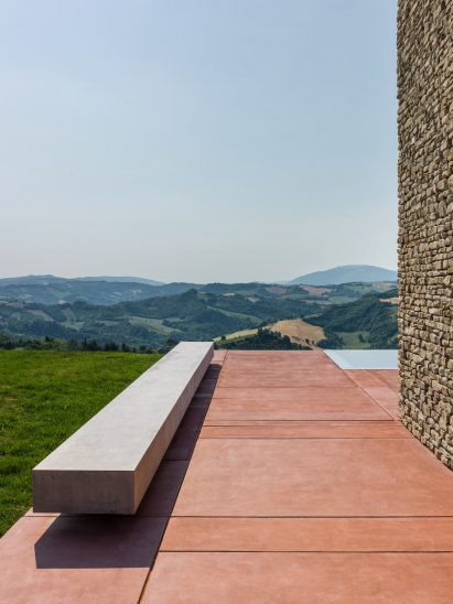 AP House by GGA Architects