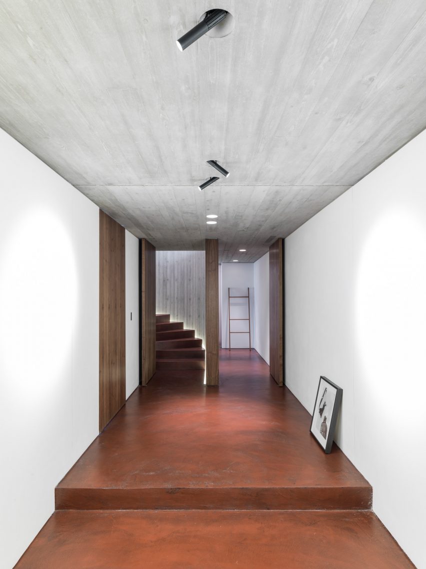 AP House by GGA Architects
