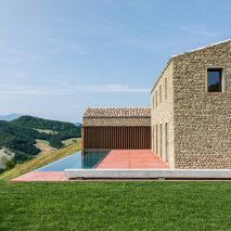 AP House by GGA Architects
