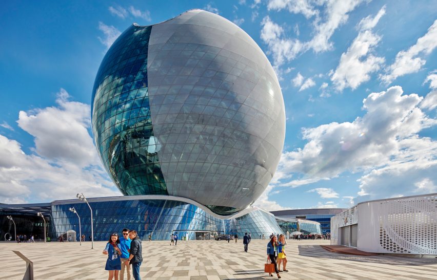 “Astana is a metropolis of obsolescence”