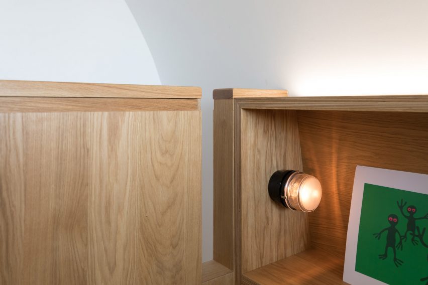 Francisco Sutherland Architects insert an oak structure into a Barbican flat