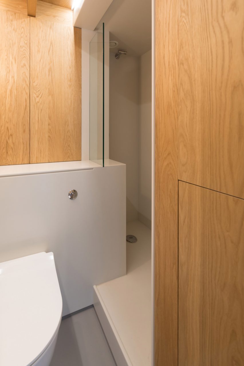 Francisco Sutherland Architects insert an oak structure into a Barbican flat