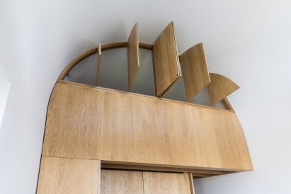 Francisco Sutherland Architects insert an oak structure into a Barbican flat