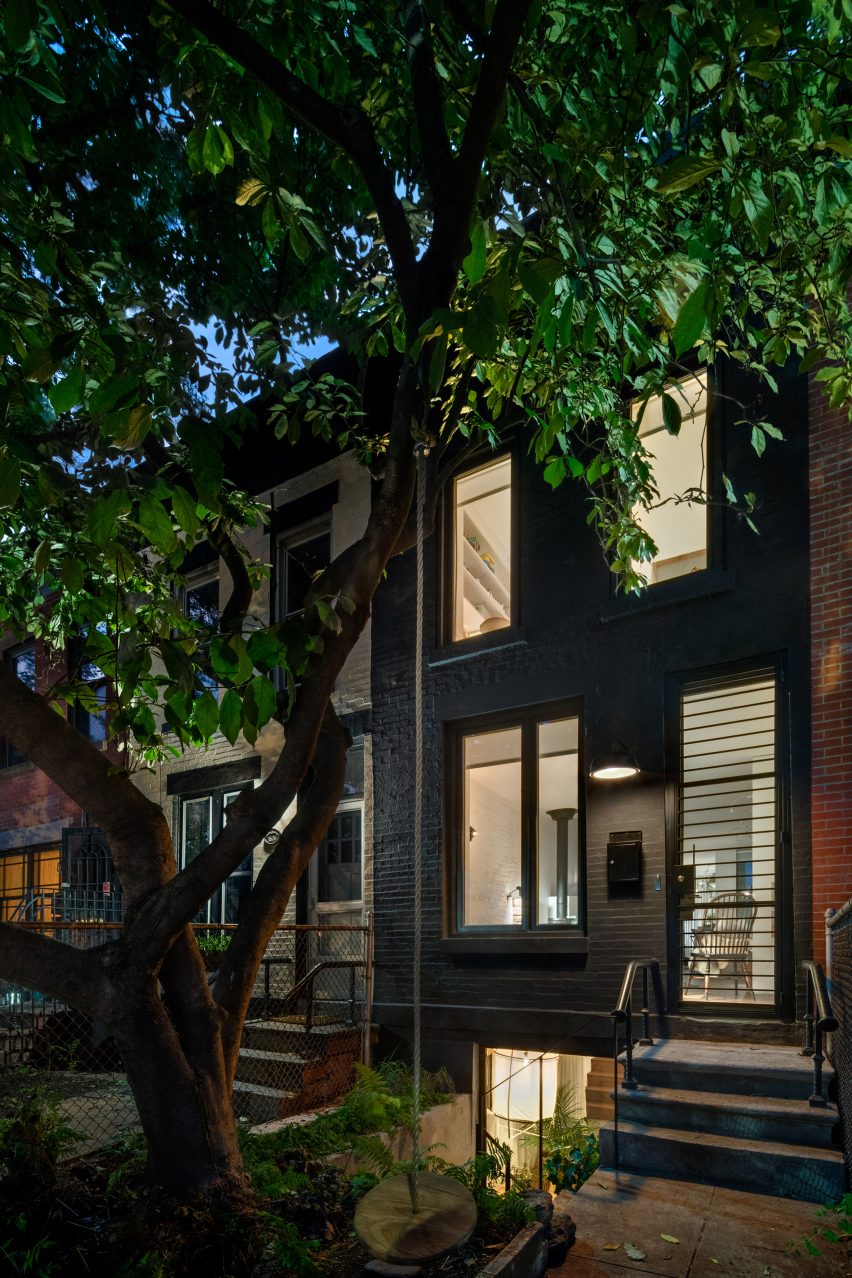 Brooklyn Row House 1 by Office of Architecture