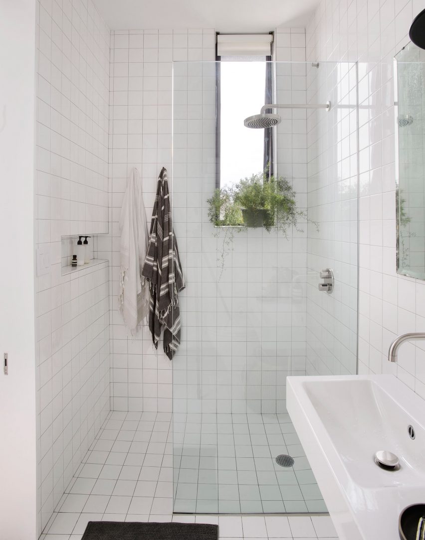 Brooklyn Row House 1 by Office of Architecture