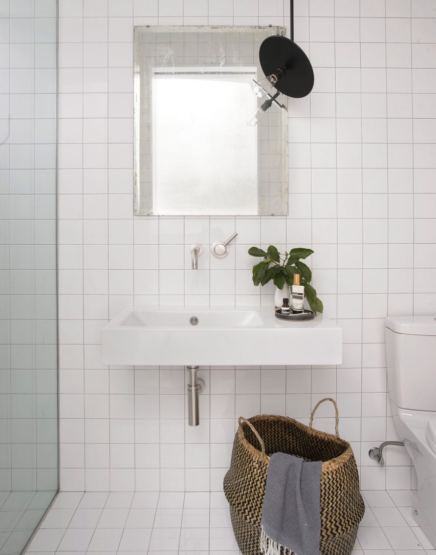 Brooklyn Row House 1 by Office of Architecture