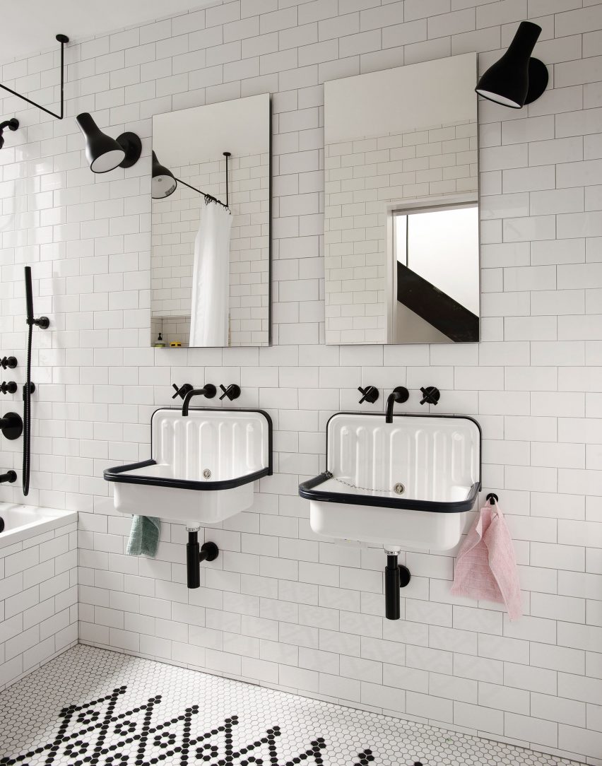 Brooklyn Row House 1 by Office of Architecture