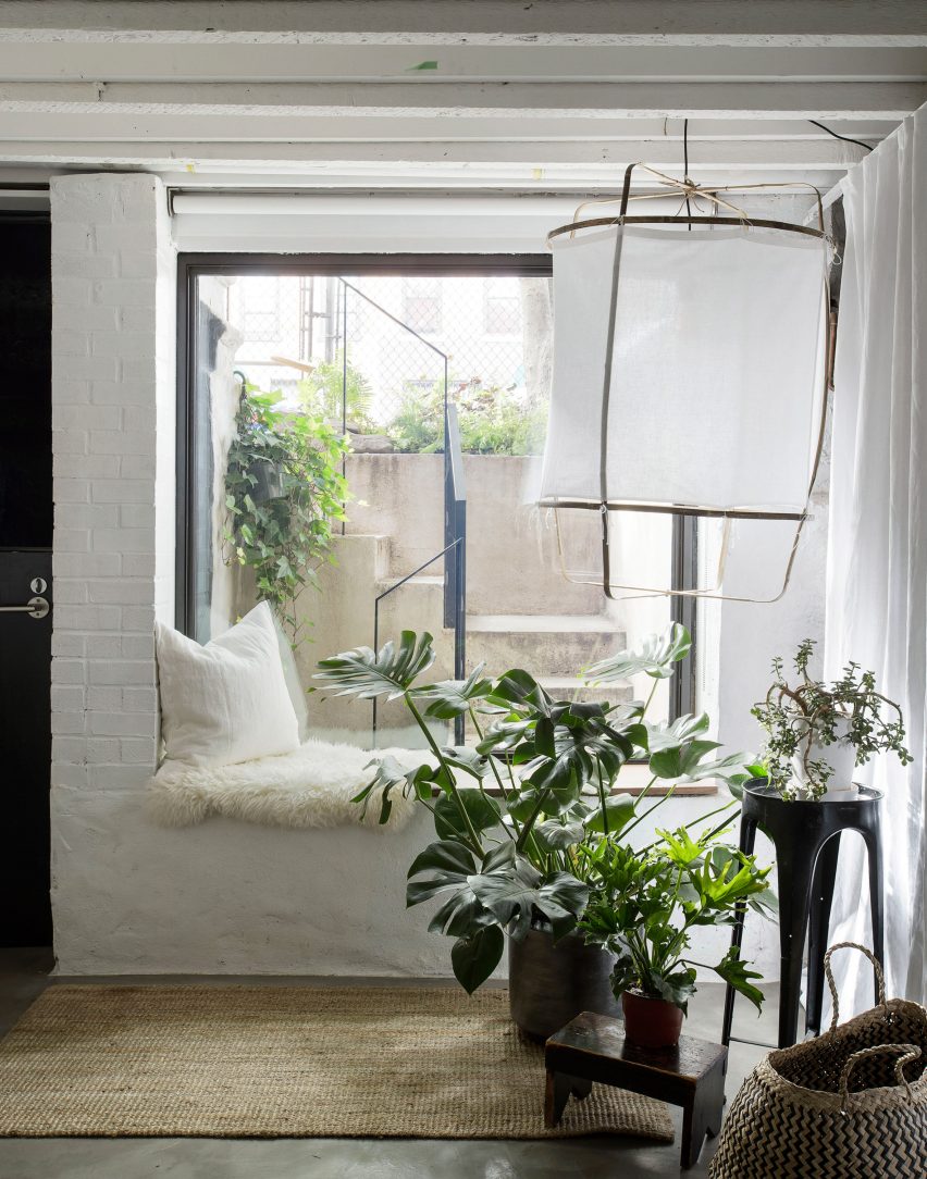 Brooklyn Row House 1 by Office of Architecture