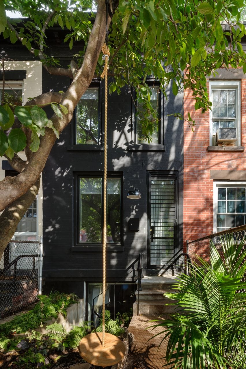 Brooklyn Row House 1 by Office of Architecture