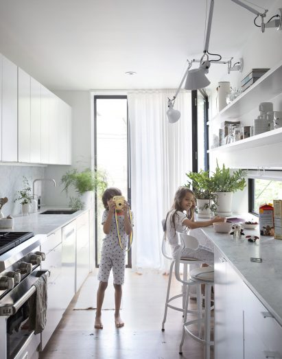Brooklyn Row House 1 by Office of Architecture