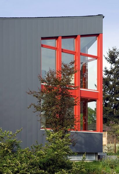 The Burke Gilman House by Stettler Design + Paul Michael Davis Design