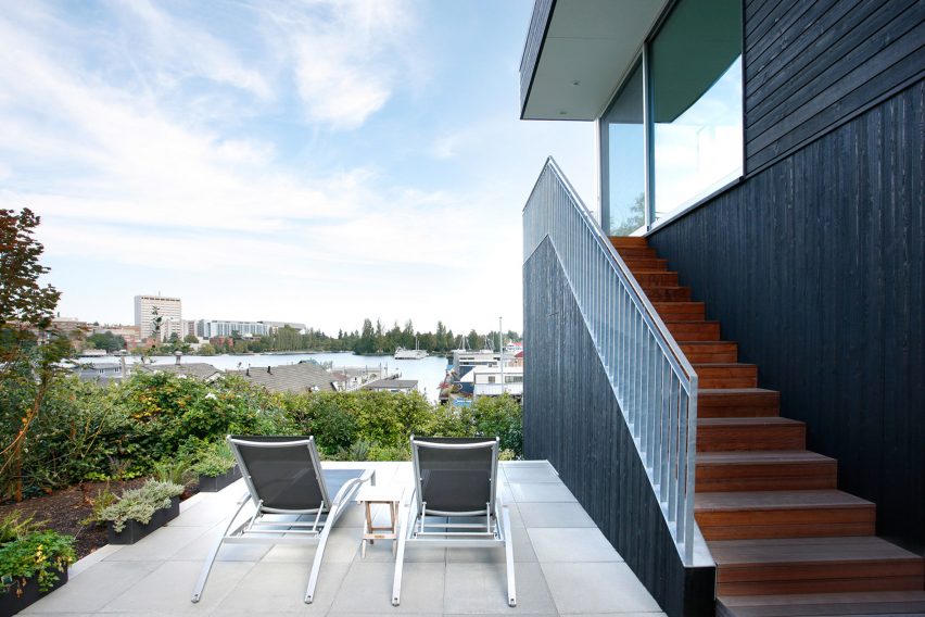 Cantilever House by Robert Hutchison Architecture