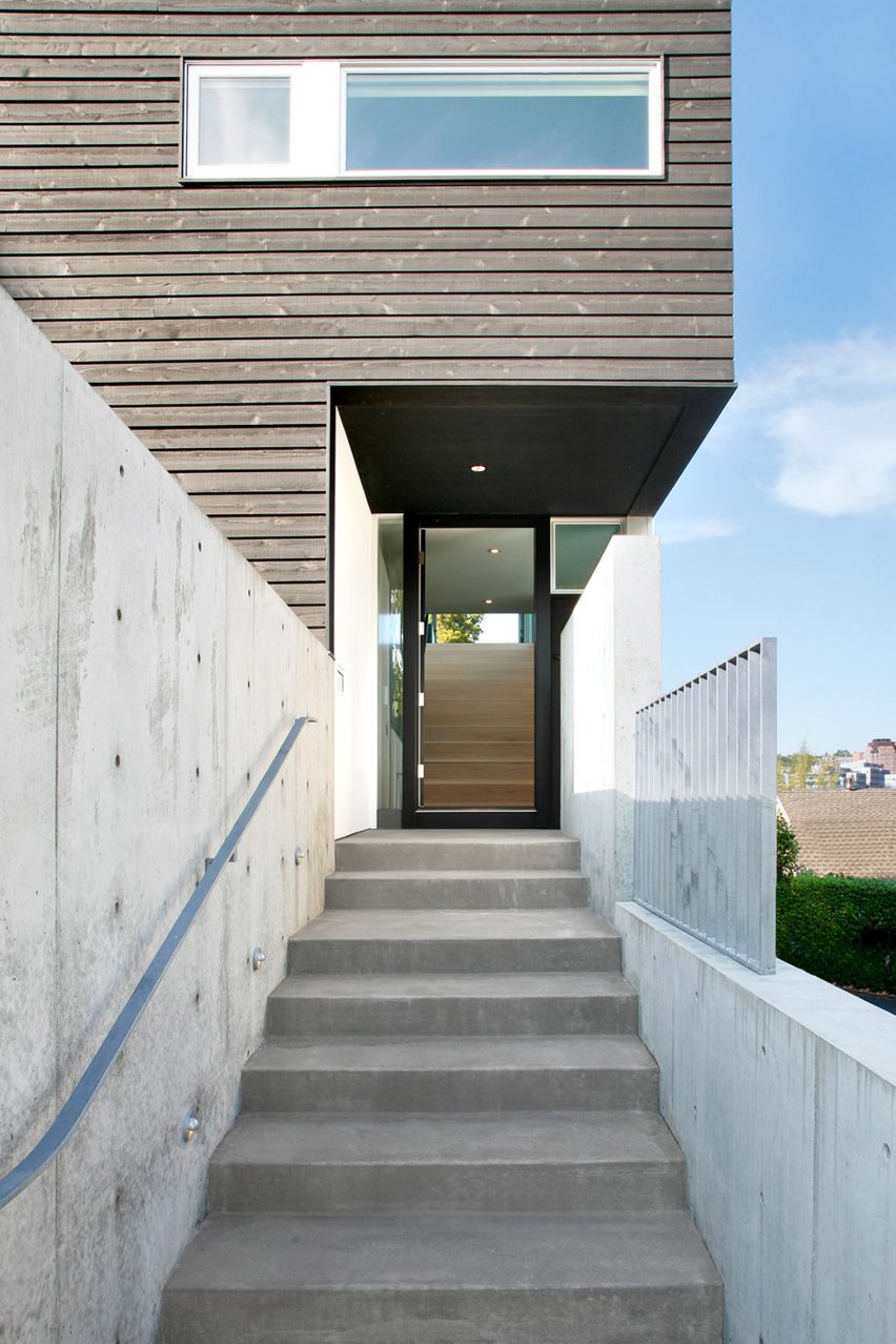 Cantilever House by Robert Hutchison Architecture