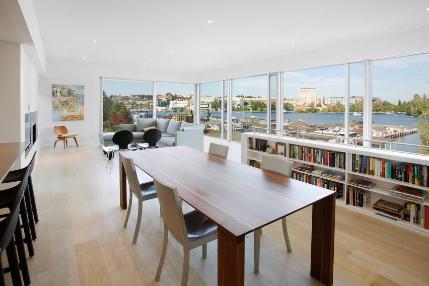 Cantilever House by Robert Hutchison Architecture