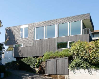 Cantilever House by Robert Hutchison Architecture