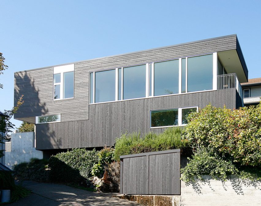 Cantilever House by Robert Hutchison Architecture