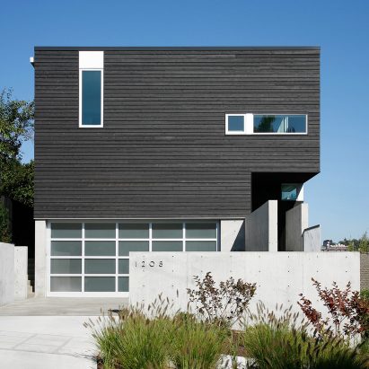 Cantilever House by Robert Hutchison Architecture