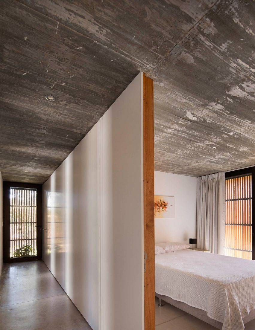 Casa Marindia by Masa Arquitectos