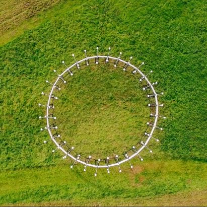 NEON creates wind-powered installation that mimics the sound of 500 galloping horses