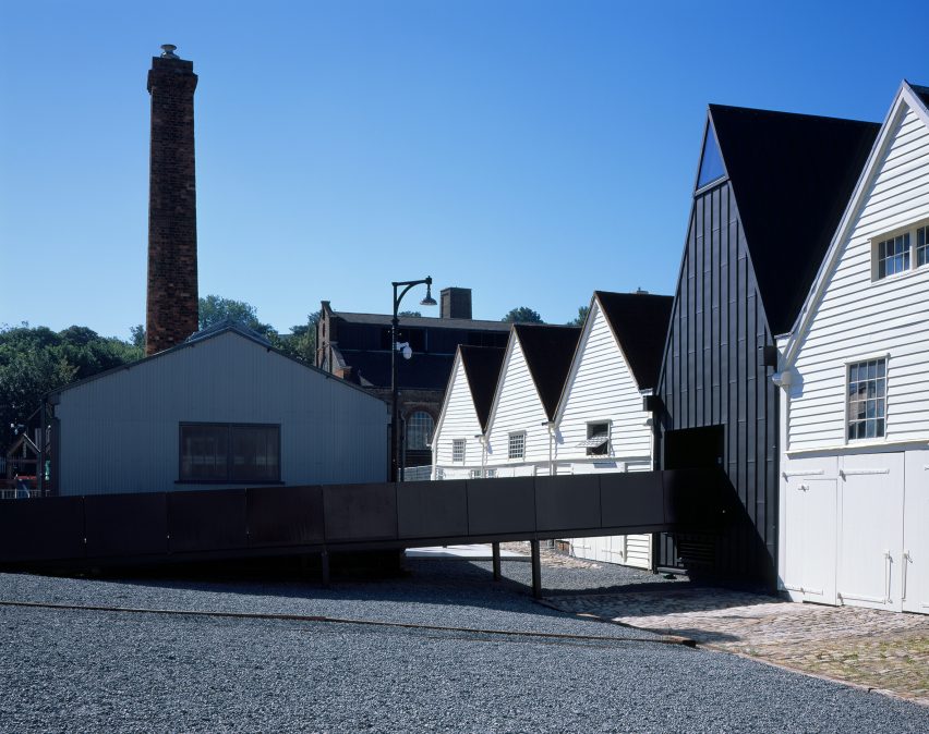 London office Baynes and Mitchell Architects was employed by Historic Dockyard Chatham to oversee the development of a series of galleries at its site on the River Medway in Kent.