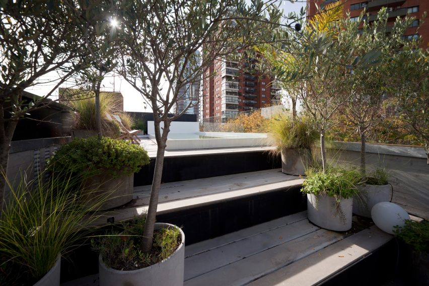 Architecture firm Dieguez Fridman designs concrete Corner House in Buenos Aires