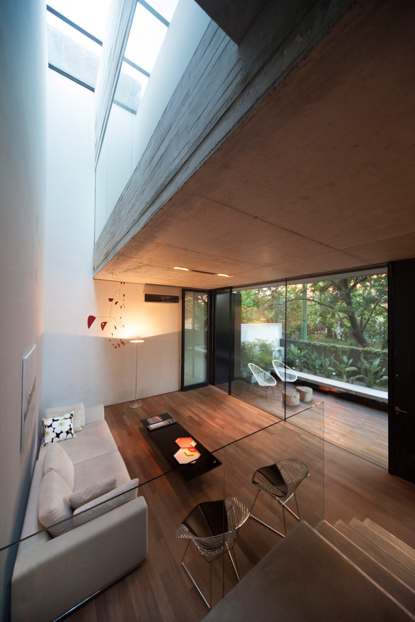 Architecture firm Dieguez Fridman designs concrete Corner House in Buenos Aires