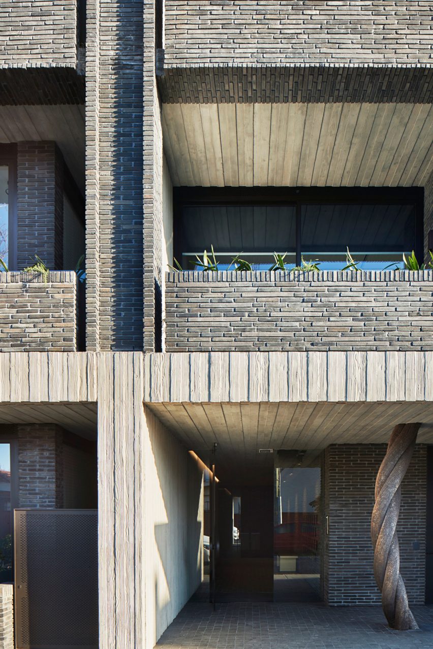 Architecture firm Woods Bagot design apartment complex