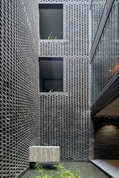 Architecture firm Woods Bagot design apartment complex